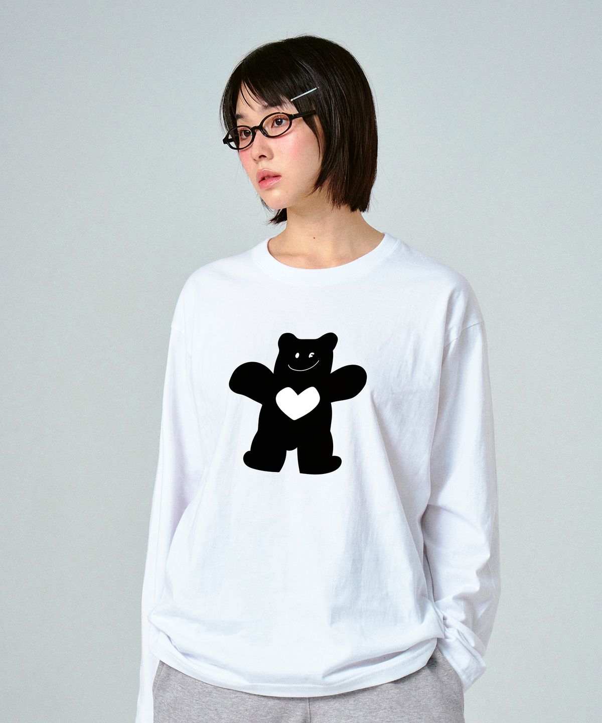 그레이버(GRAVER) [UNISEX]BEAR HEART 롱슬리브 티셔츠_2color