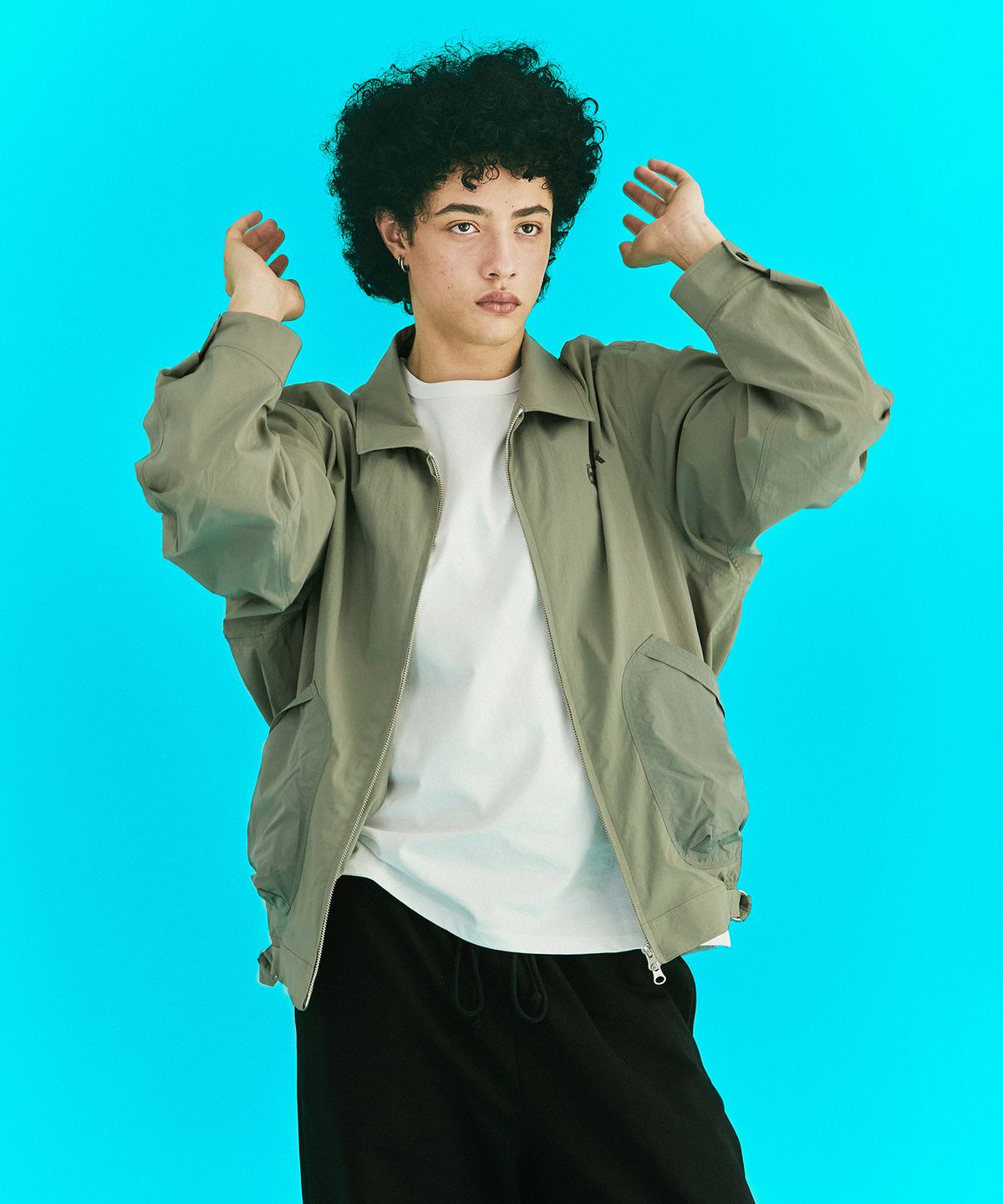 에르에르(ERER) [UN] Vintage Painted Nylon Blouson Khaki