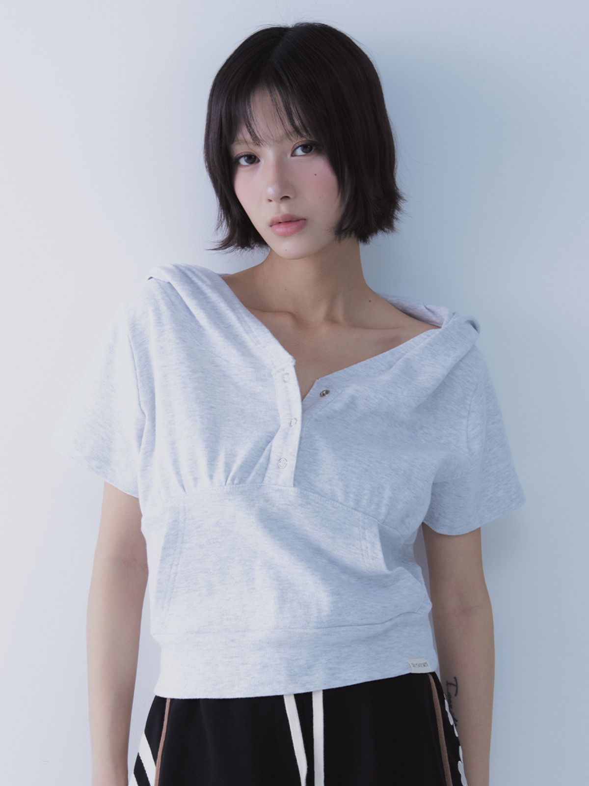 쎄쎄쎄(SETSETSET) SUMMER THREE BUTTON HOODIE MELANG WHITE