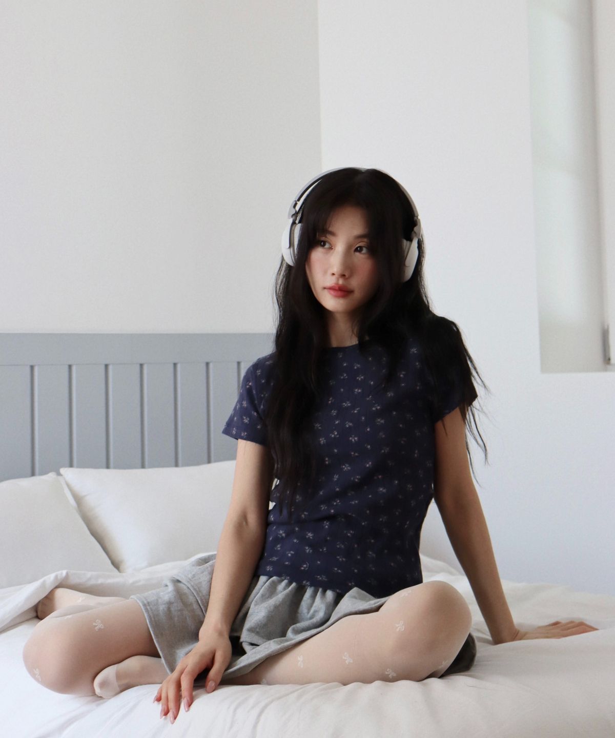 세인트바인(SAINTVINE) 디어데이 잔꽃 티셔츠