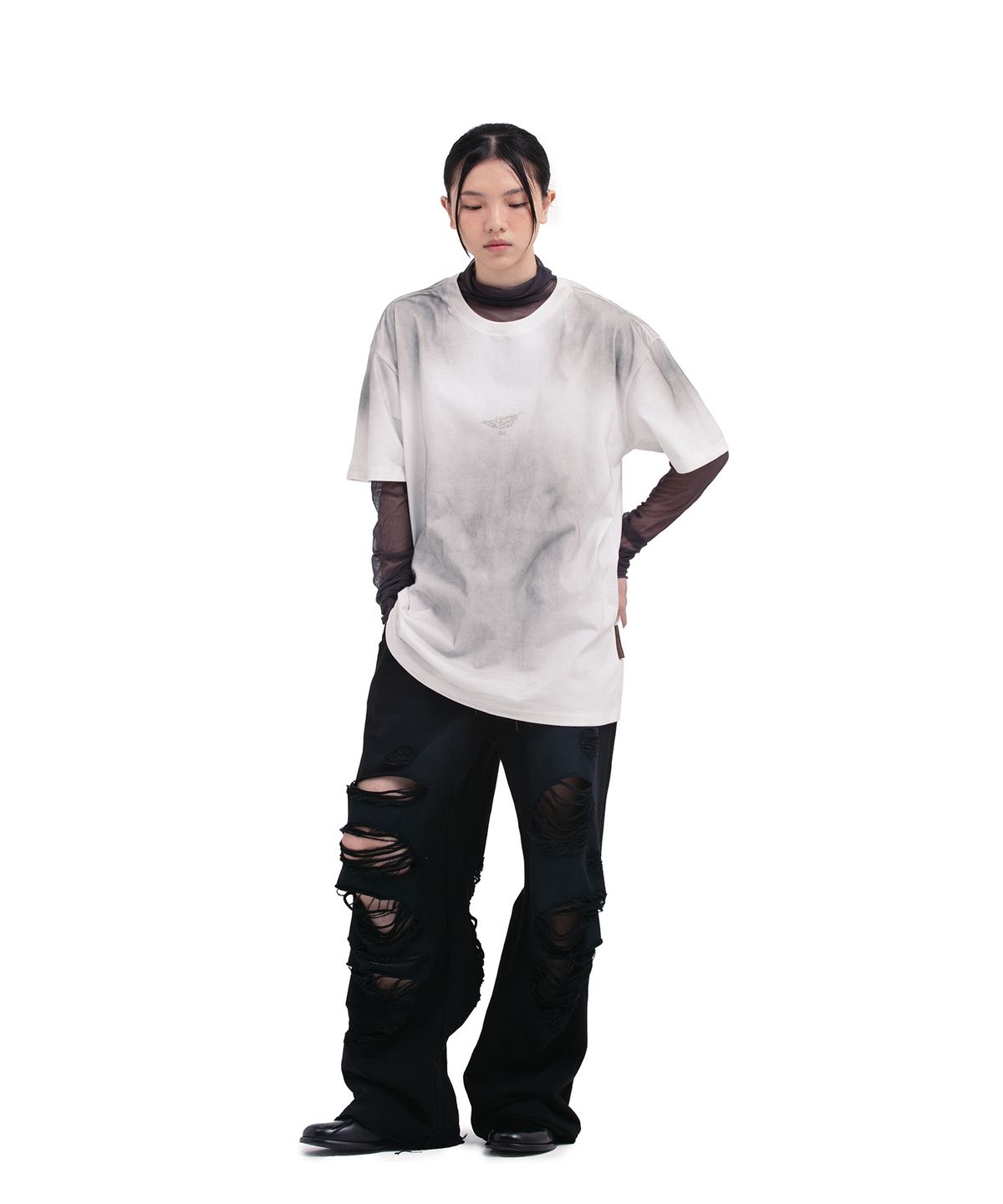 데프가먼츠(DEFGARMENTS) FEATHER BLUSH T-SHIRTS [WHITE]