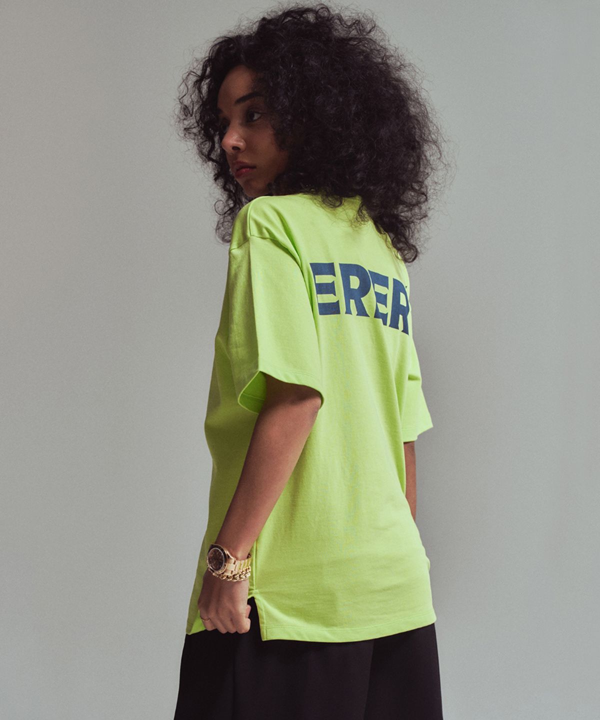 에르에르(ERER) [UN] Basic logo t-shirt Yellow