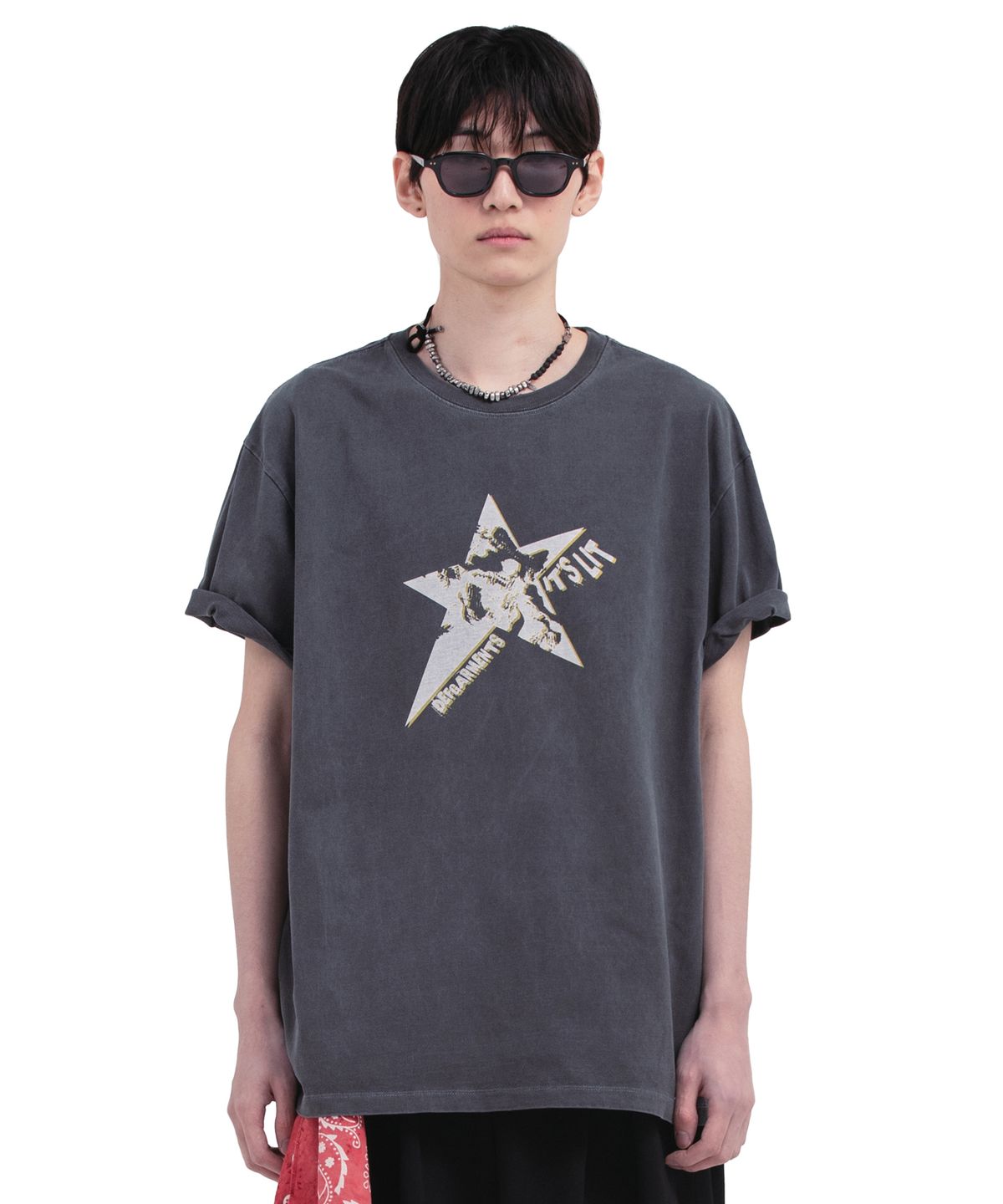 데프가먼츠(DEFGARMENTS) PIG ROCK T-SHIRTS [2COLOR]