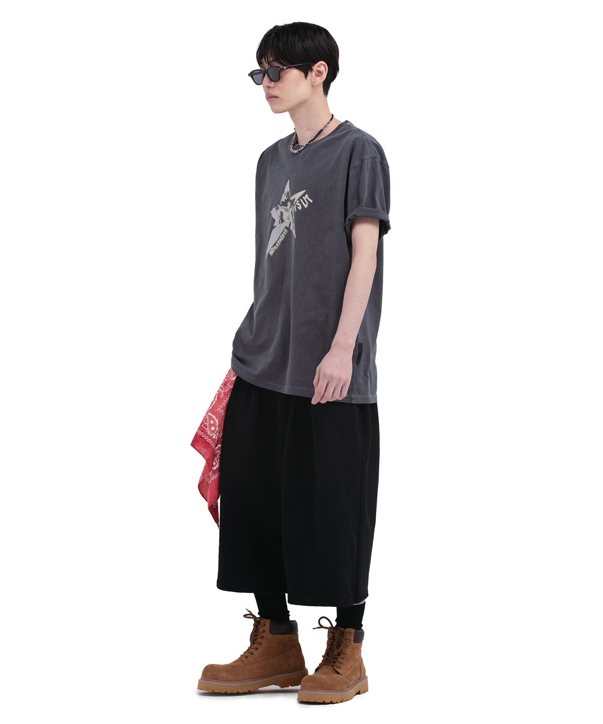 데프가먼츠(DEFGARMENTS) PIG ROCK T-SHIRTS [2COLOR]