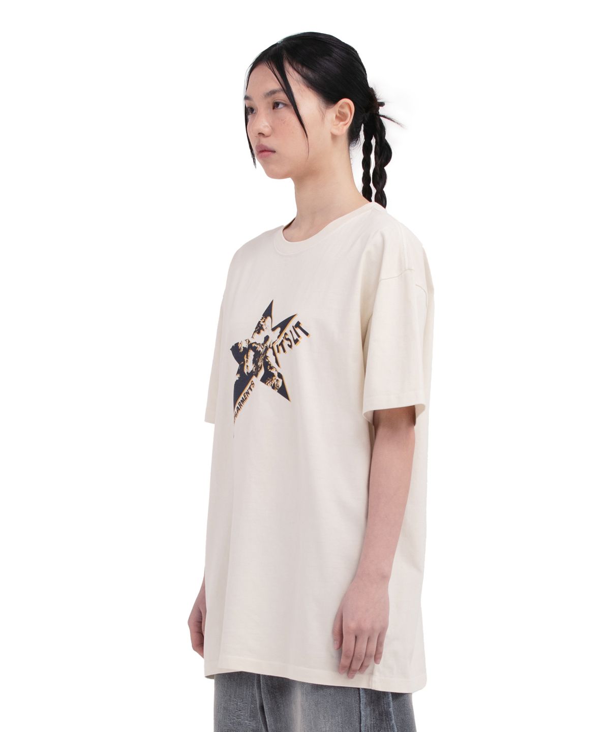 데프가먼츠(DEFGARMENTS) PIG ROCK T-SHIRTS [2COLOR]