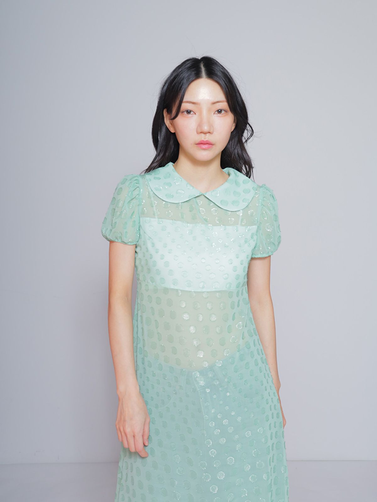 봄날 부티크(BOMNAL BOUTIQUE) 도트 미디 드레스_그린