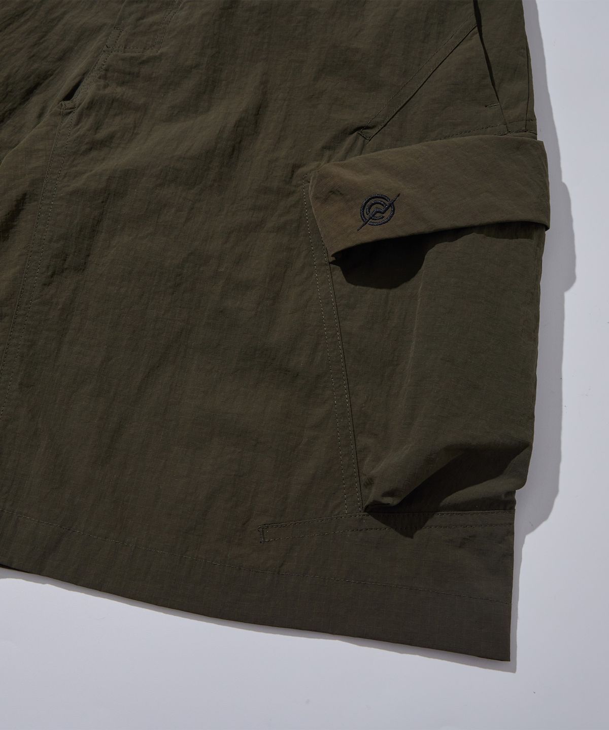 칼라파타르(KALAPATTHAR) Nylon Taslan Belted Cargo Shorts - Khaki