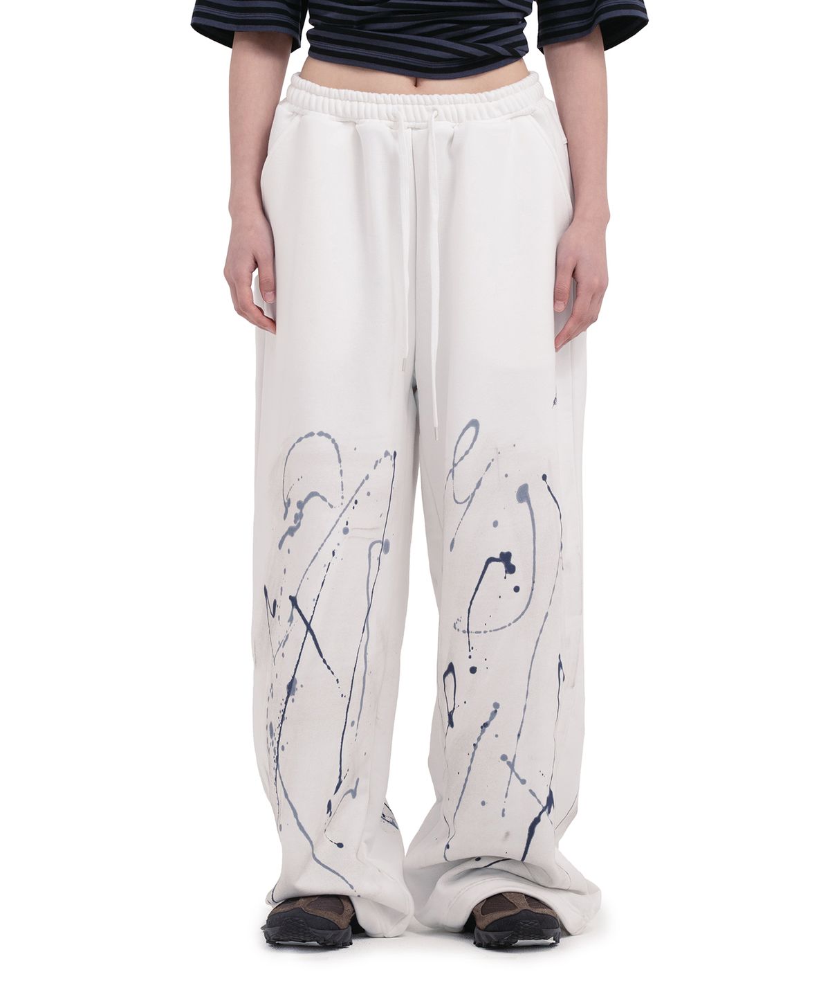 데프가먼츠(DEFGARMENTS) FEATHER PAINTING PANTS [WHITE]
