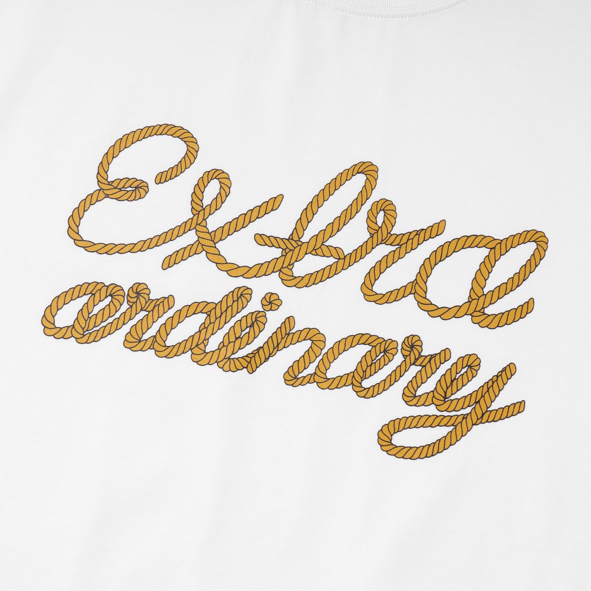 엑스트라오디너리(EXTRAORDINARY) CURVED ROPE LOGO TEE OFF WHITE