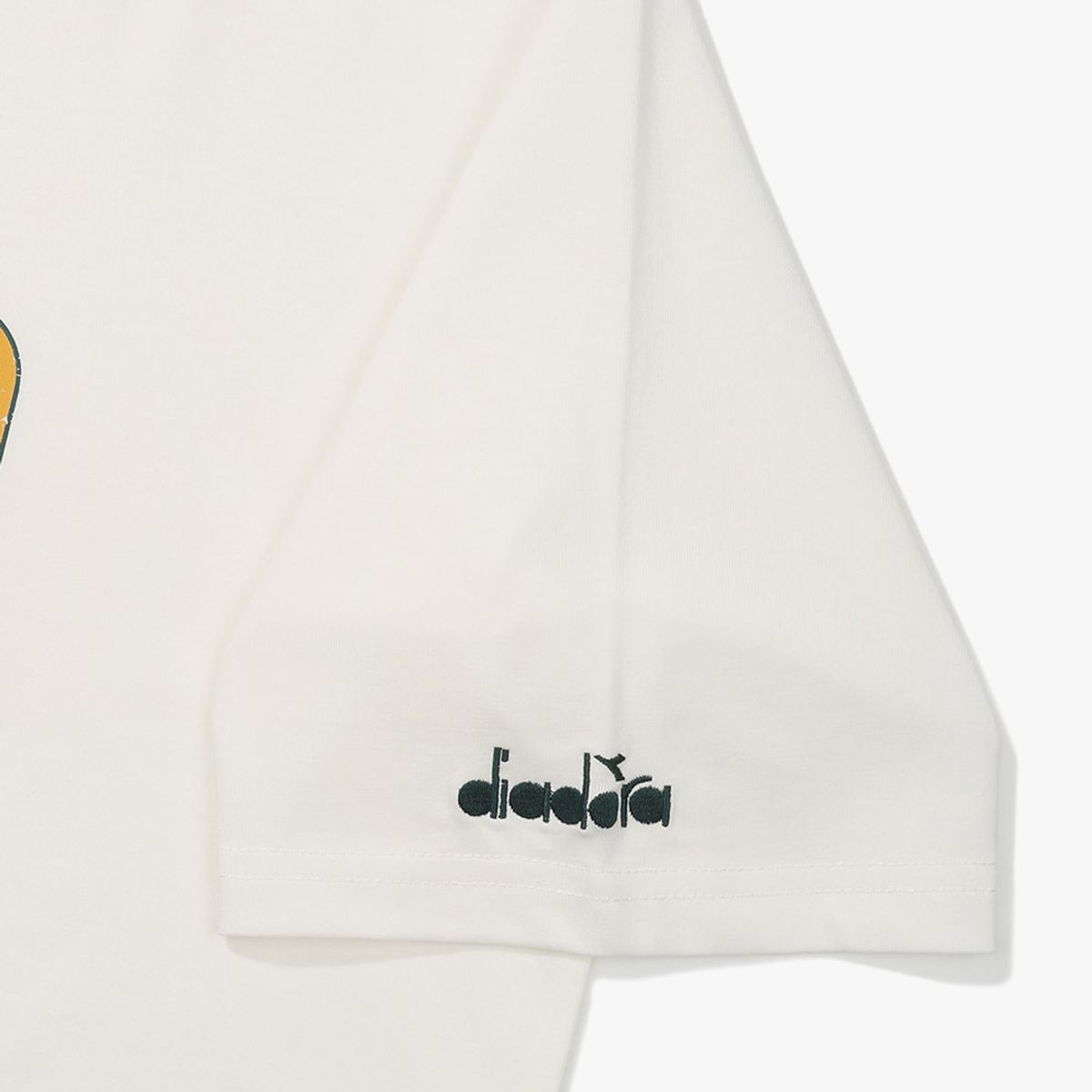 디아도라(diadora) 아카이브 테니스 그래픽 반팔 티셔츠 OFF WHITE