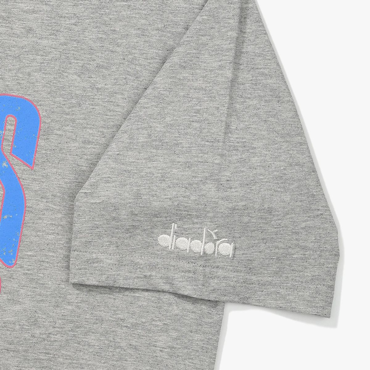 디아도라(diadora) 아카이브 테니스 그래픽 반팔 티셔츠 MELANGE GREY