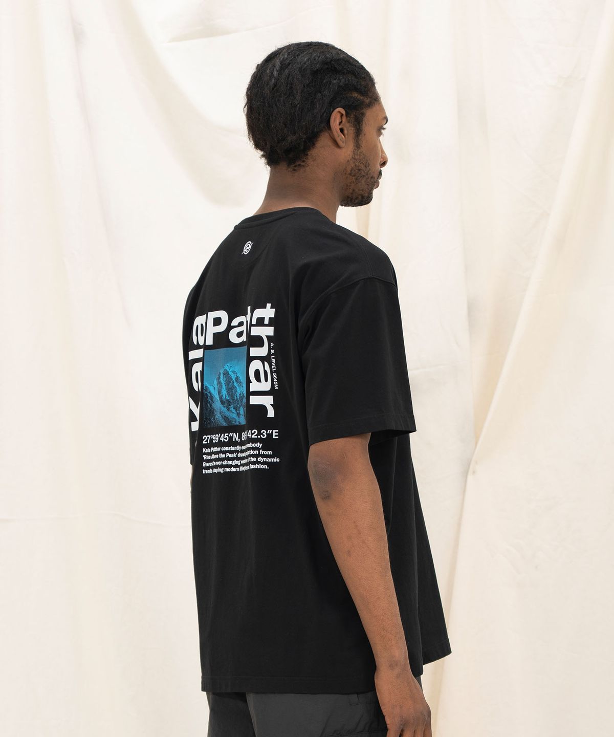 칼라파타르(KALAPATTHAR) Cool Mountain Back Logo T-Shirt - Black