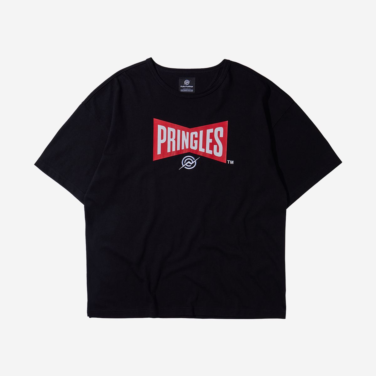 칼라파타르(KALAPATTHAR) [PRINGLES X KALAPATTHAR] Bowtie T-Shirt - Black