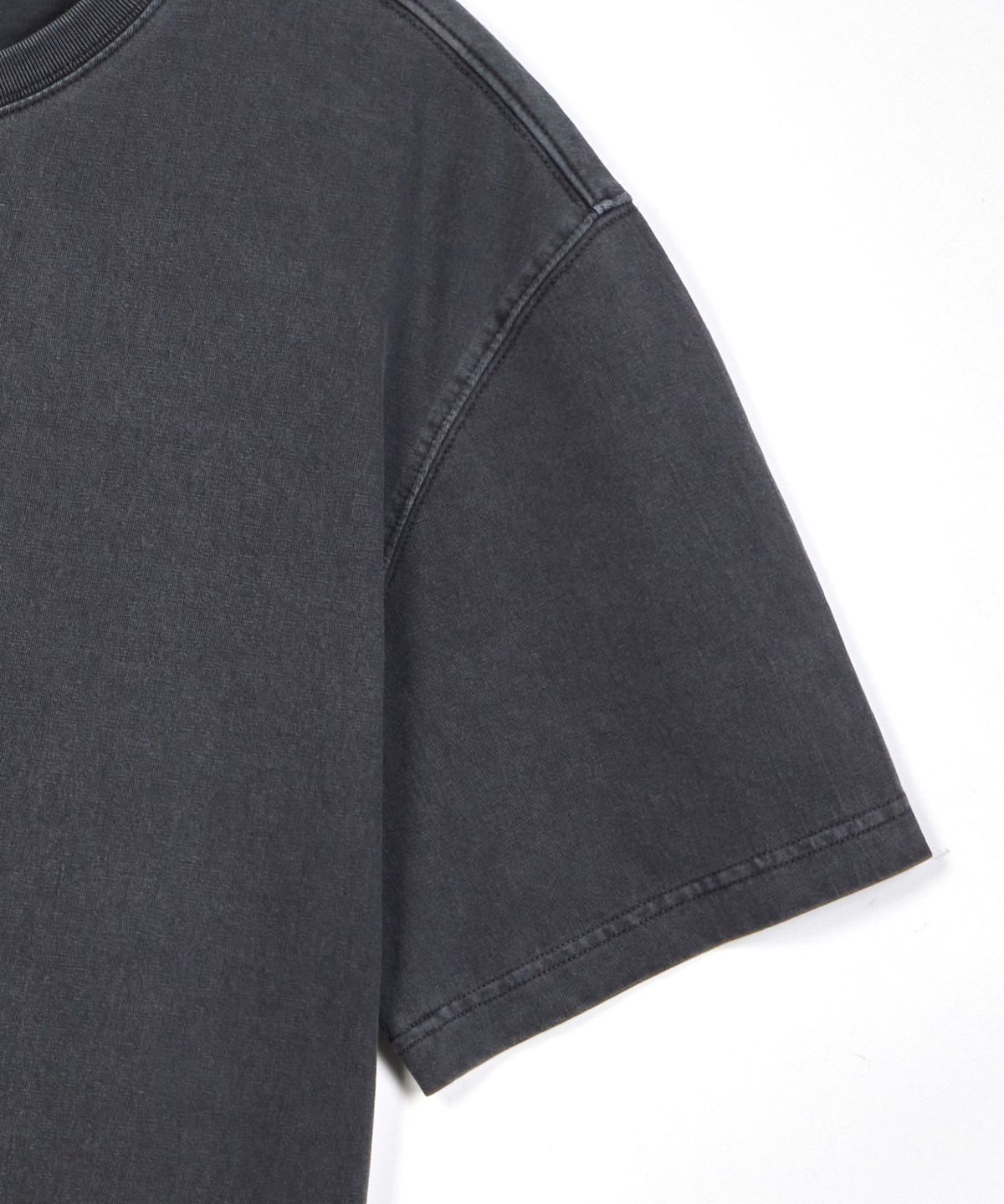 필더스(FIELDERS) BASIC BACK INCISION SHORT-SLEEVED T-SHIRT CHARCOAL