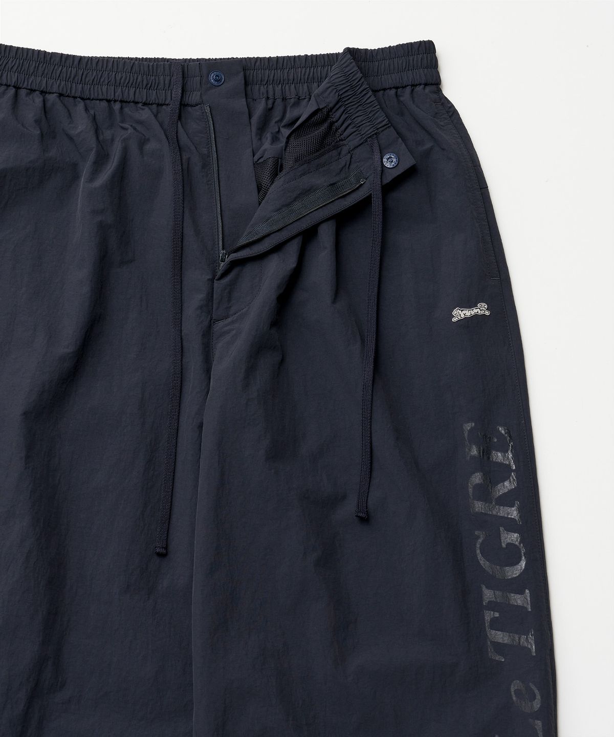 르티그레(LE TIGRE) Breeze Training pants (Navy)