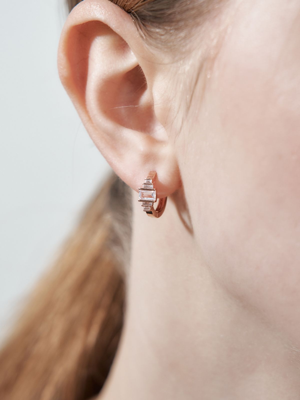 가이거주얼리(GEIGERJEWELRY) 14K GF 큐브 원터치 귀걸이 GIGFEE006
