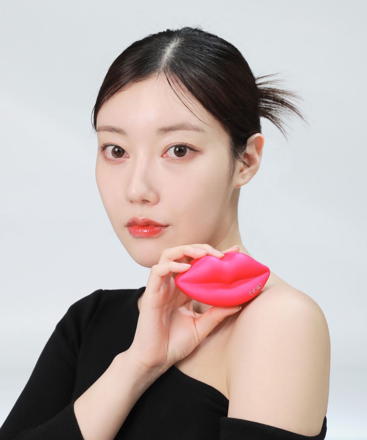 마미케어(MOMMYCARE) 비비립 LED 립글로우 립마스크 (LED립마스크+케이스+립밤2종+건전지 포함)