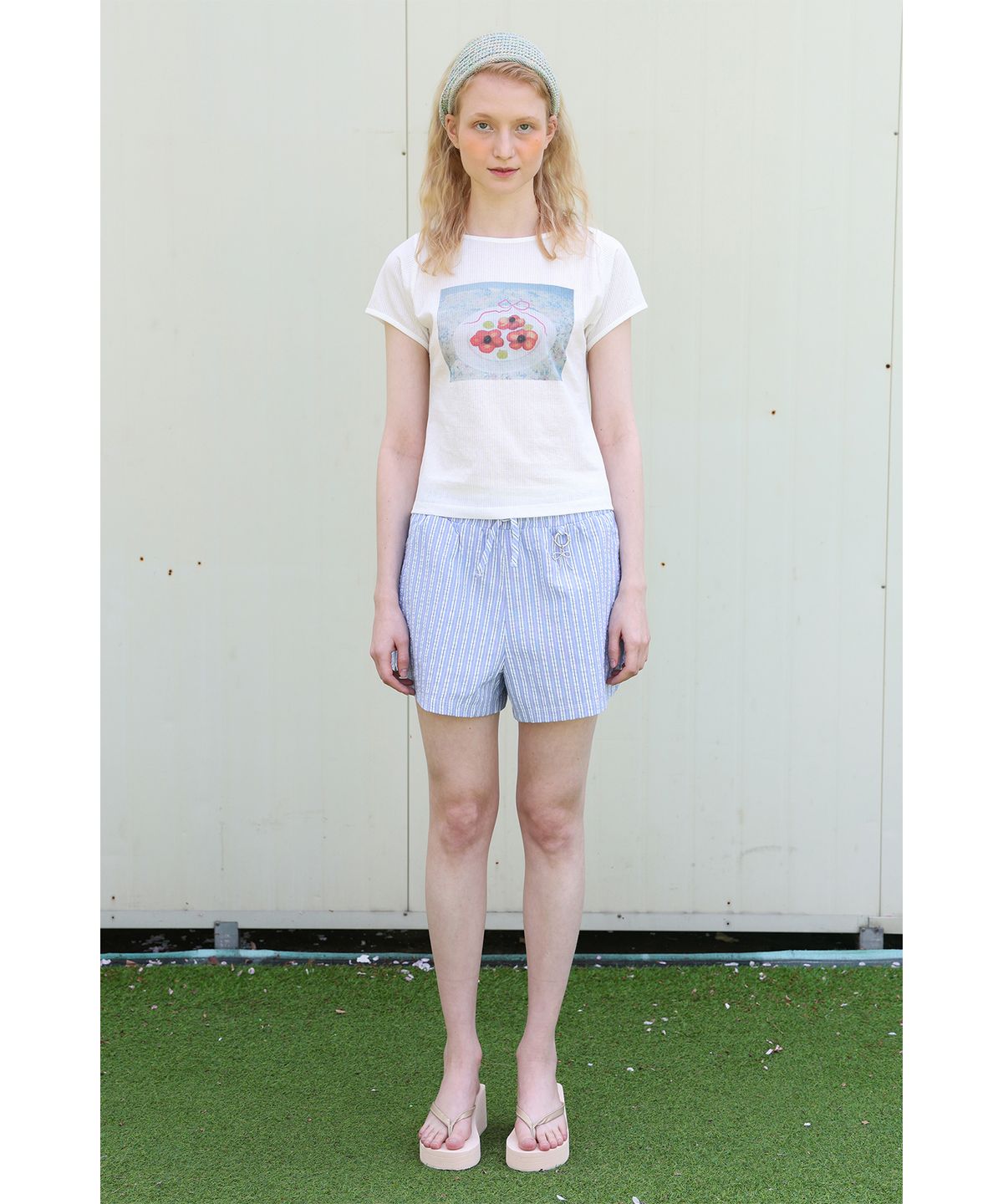 포에브(POEV) Berry Flower T-shirt - White