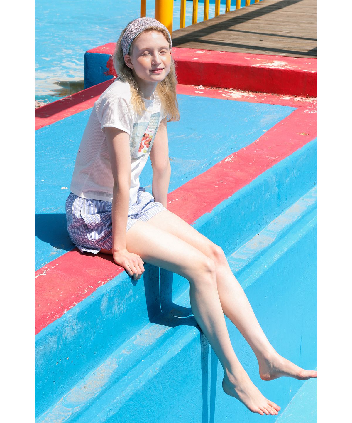 포에브(POEV) Berry Flower T-shirt - White