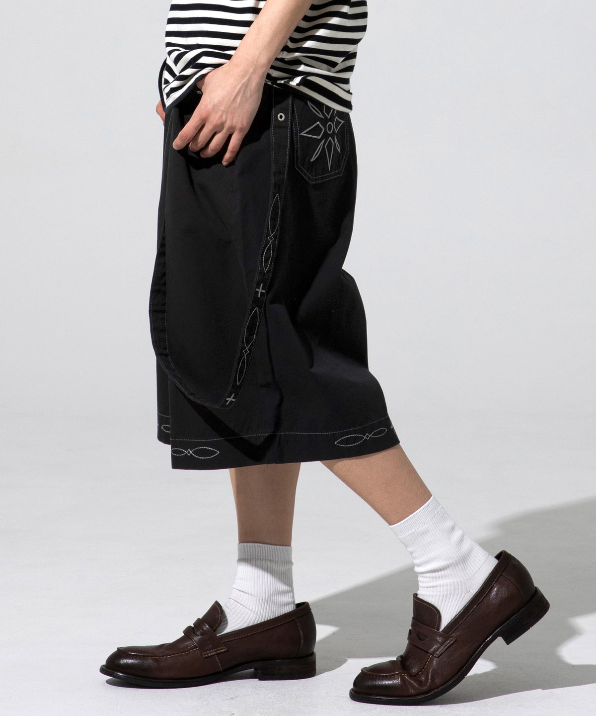 엑스톤즈(XTONZ) XP285 웨스턴 체인 버뮤다 코튼 팬츠 (BLACK)