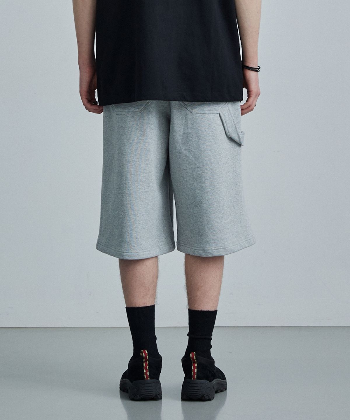 메종미네드(MAISON MINED) DOODLE HEART BERMUDA PANTS MELANGE GREY