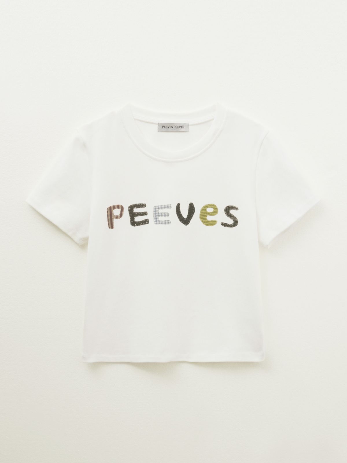 피브스피브스(PEEVES PEEVES) 스캔드 니들워크 크롭드 티셔츠 / 화이트