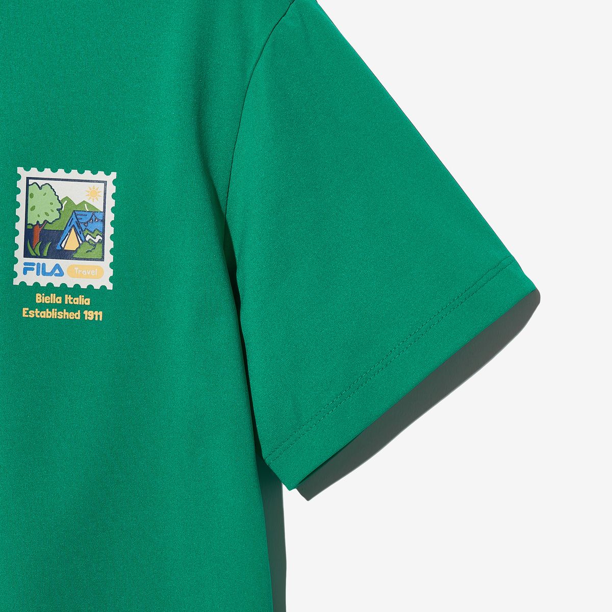 휠라 키즈(FILA KIDS) Travel club 캠핑 반팔티셔츠