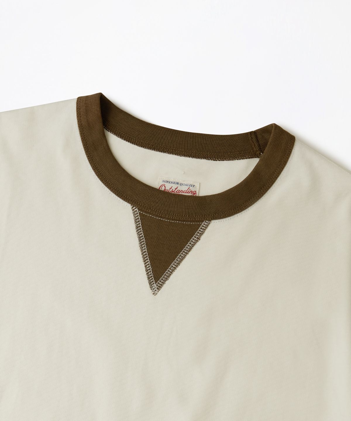 아웃스탠딩(OUTSTANDING) RINGER T-SHIRT_OFF WHITE/BROWN