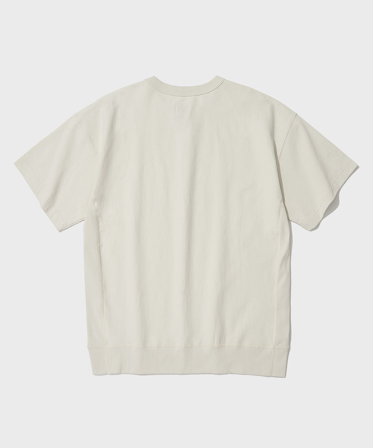 아웃스탠딩(OUTSTANDING) HALF SWEAT TEE_OFF WHITE