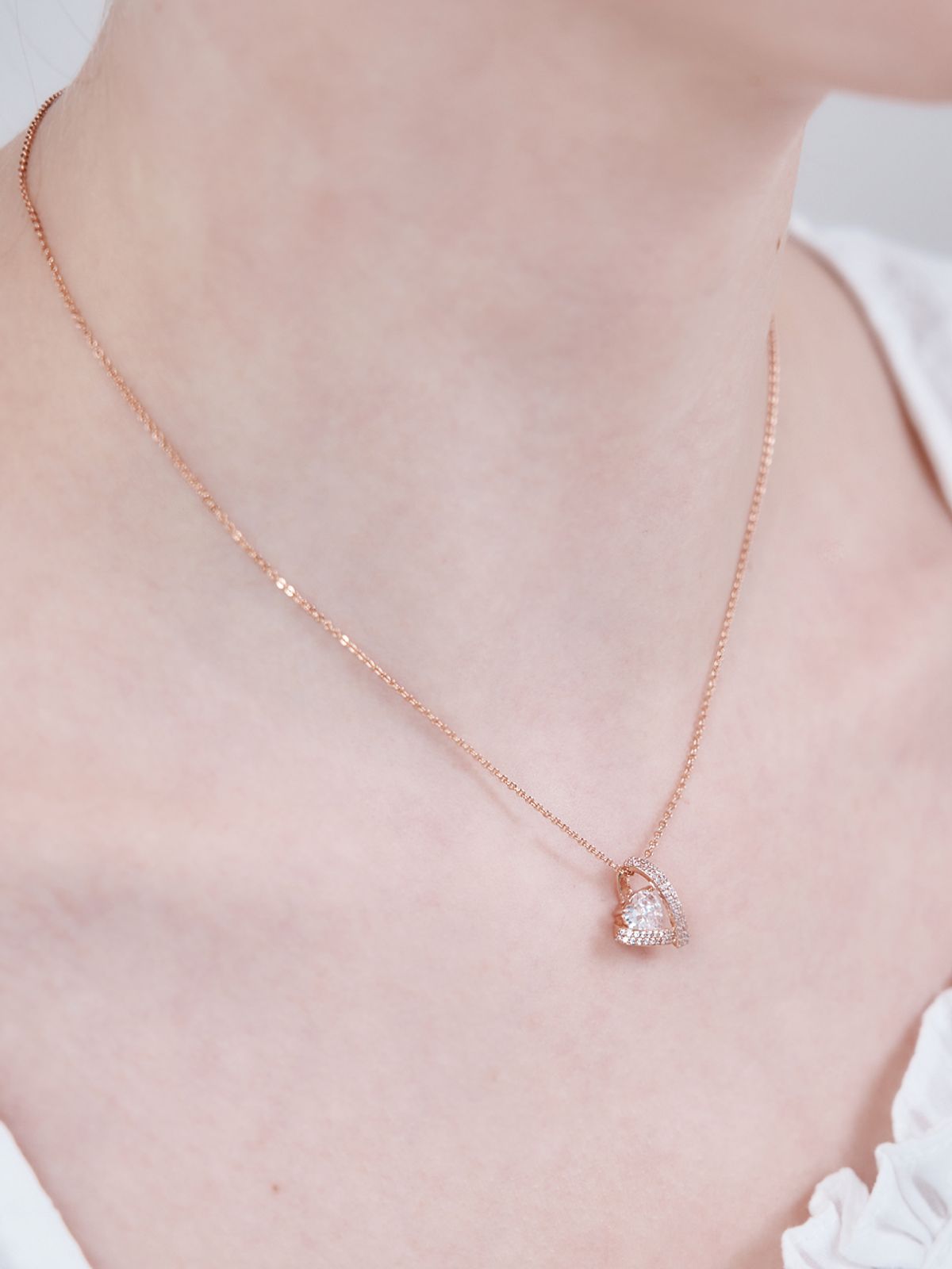 엘르주얼리(ELLEJEWELRY) 더블 하트 큐빅 목걸이 ELBRNN235