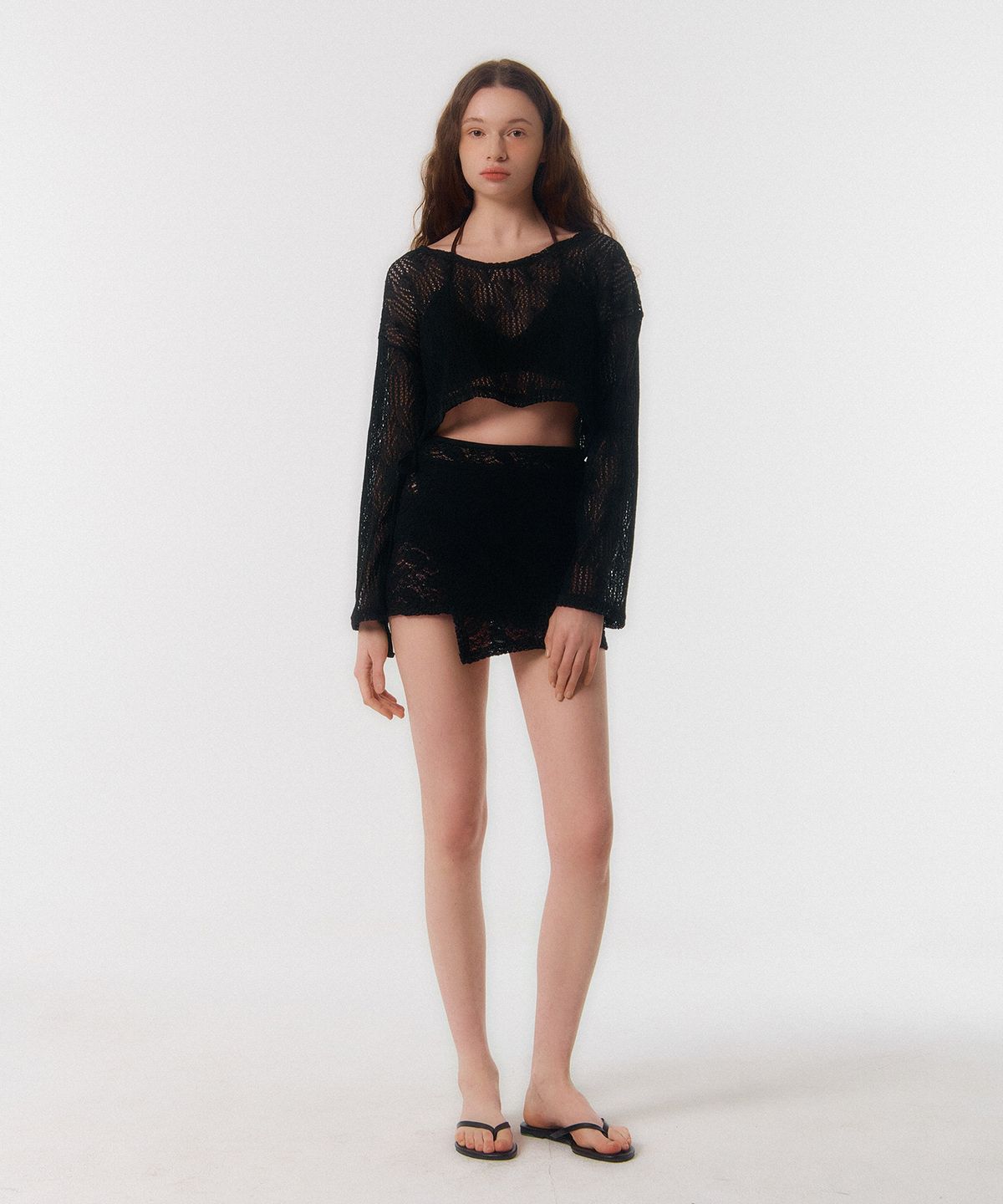 꾸아페(QUAFE) CROP COVER-UP KNIT TOP_black