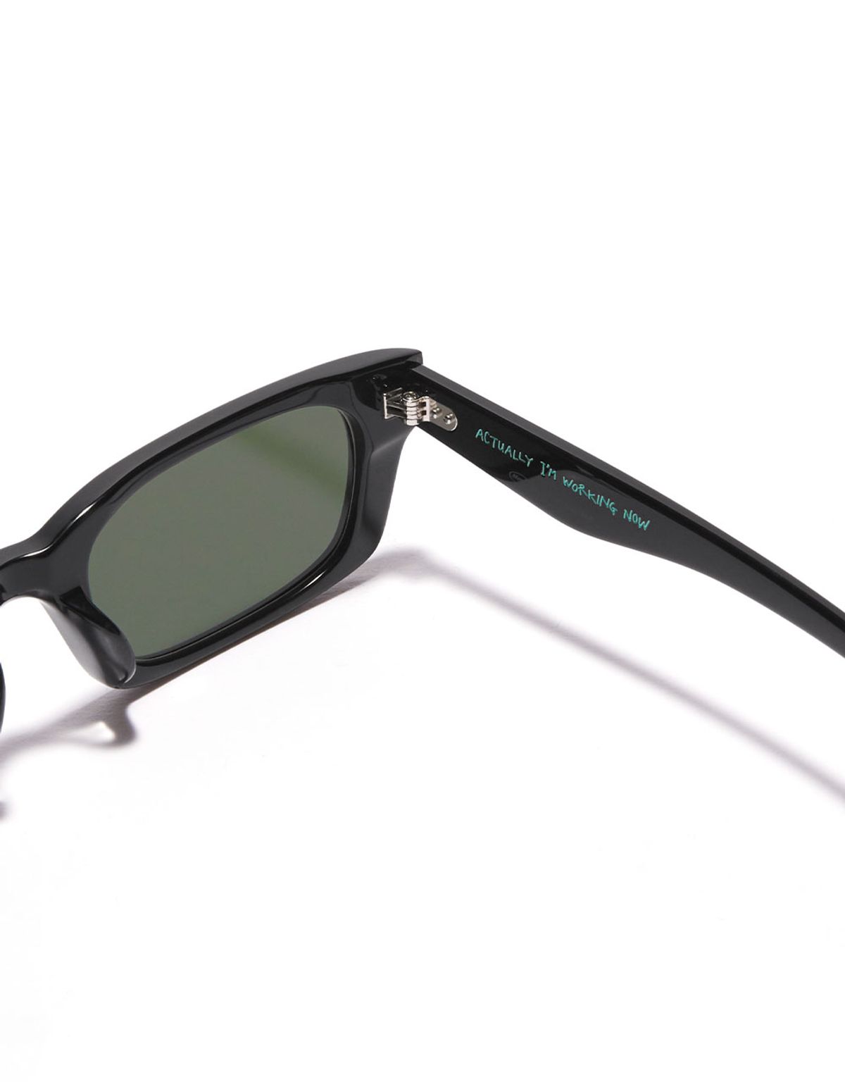 엠엠엘지(MMLG) [Mmlg GNGR] HARD WORKER SUNGLASSES (BLACK)