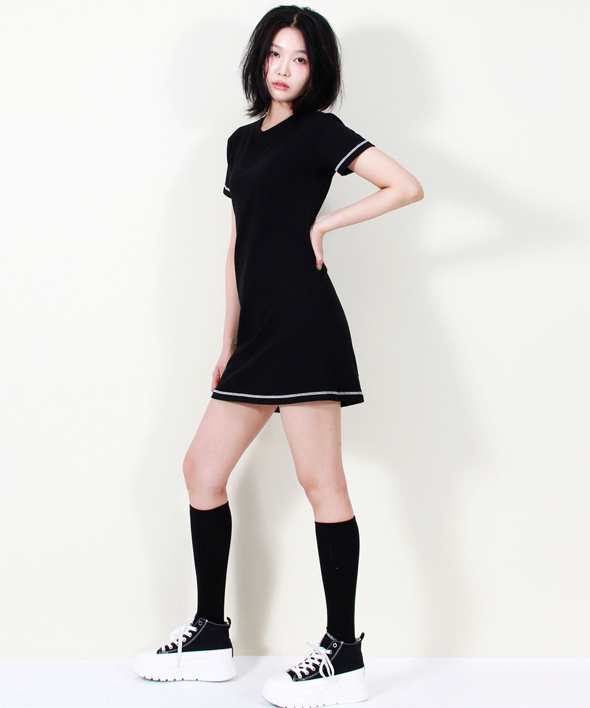 드마크(DEMARC) GIRLY CHIC STITCH MINI DRESS BLACK
