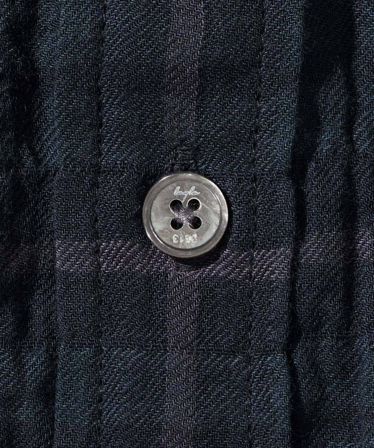 다이아몬드 레이라(DIAMOND LAYLA) UV Crinkle Midnight Black Watch Check Shirt S171