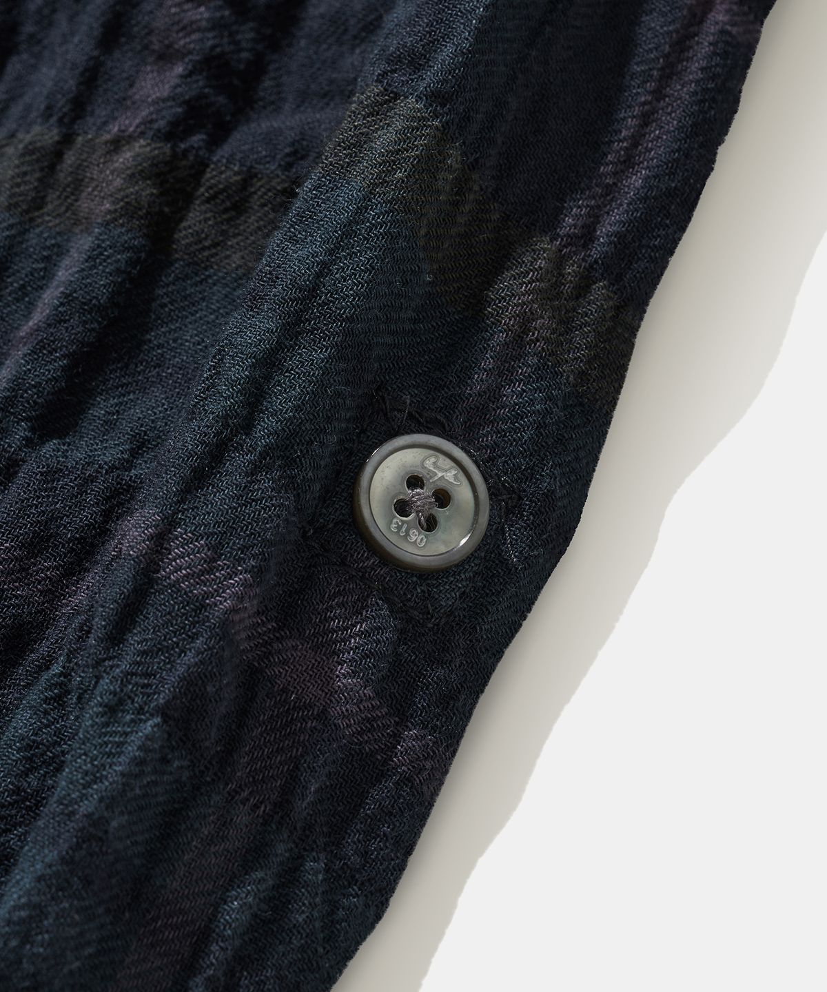 다이아몬드 레이라(DIAMOND LAYLA) UV Crinkle Midnight Black Watch Check Shirt S171