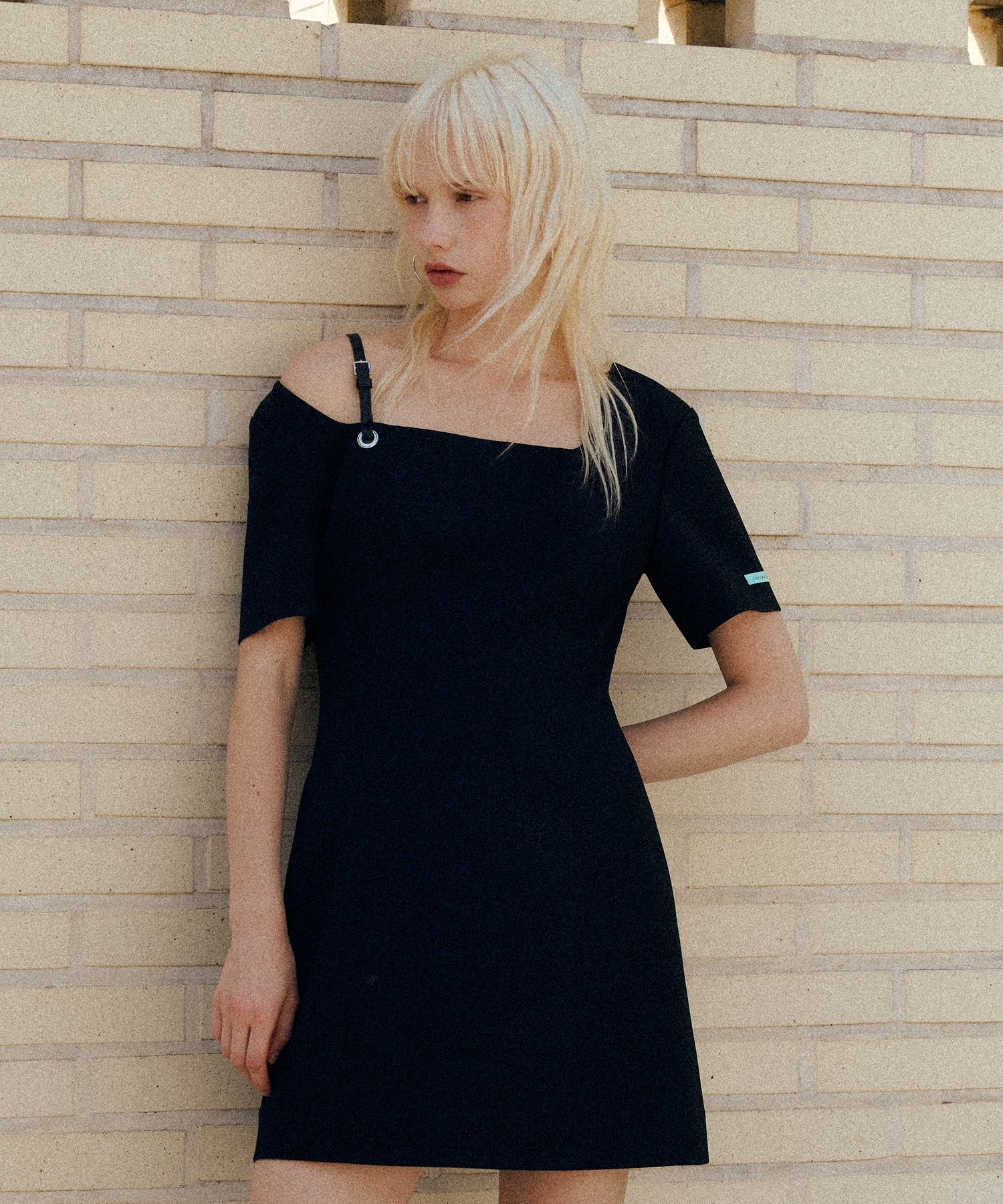 [INSTANTFUNK] CLASSIC ONE SHOULDER DRESS /追跡付 MUSINSA公式 | INSTANTFUNK Classic One Shoulder Dress - Black