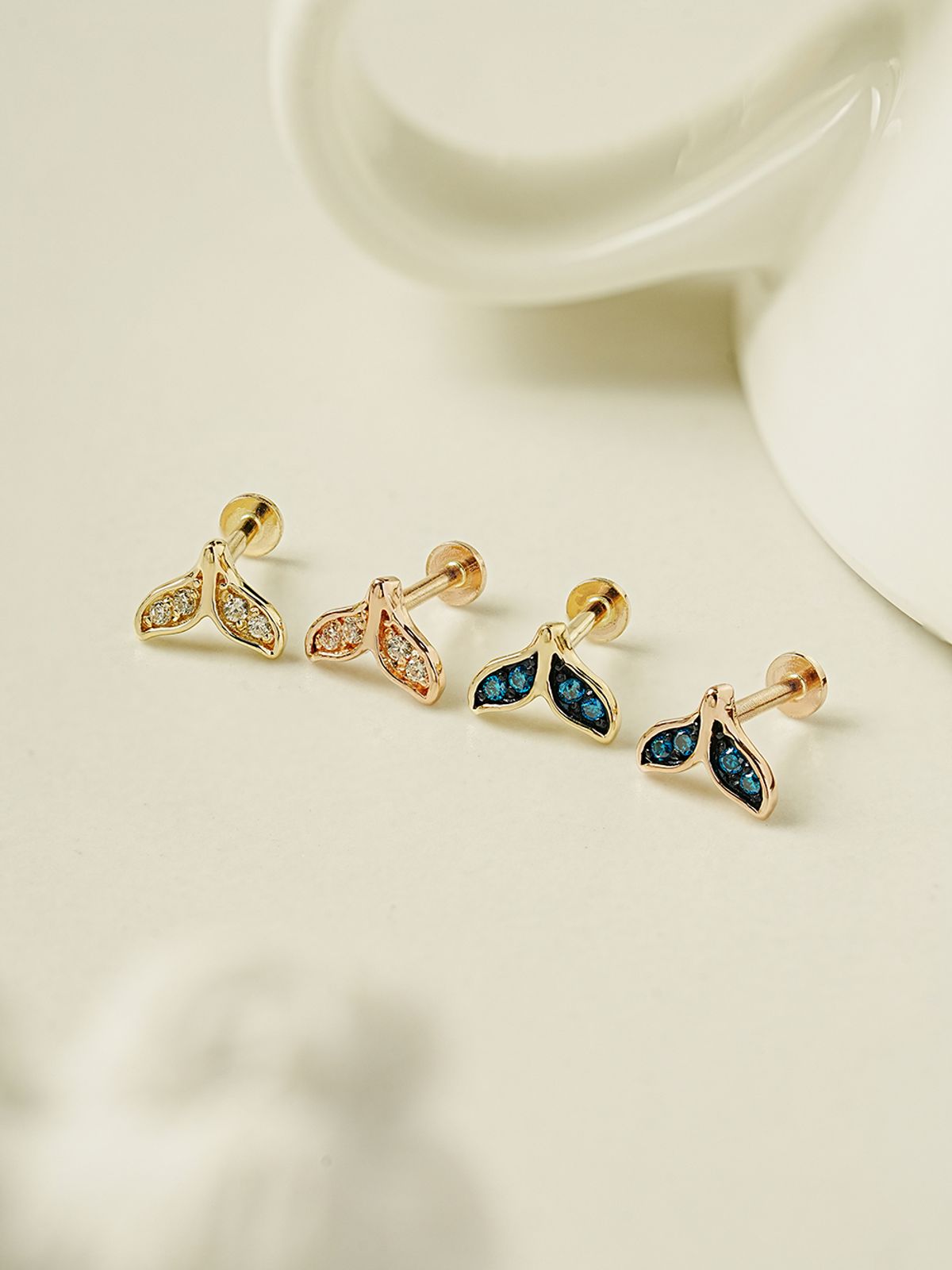 미니멀피어싱(MINIMALPIERCING) 14K 인터널 고래꼬리 큐빅 라블렛 피어싱