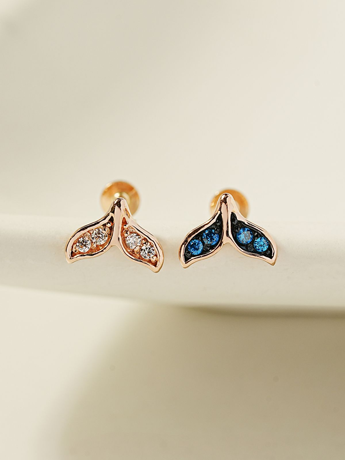 미니멀피어싱(MINIMALPIERCING) 14K 인터널 고래꼬리 큐빅 라블렛 피어싱