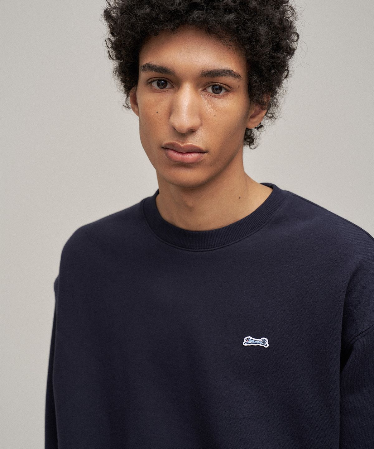 르티그레(LE TIGRE) Classic Applique sweatshirt (Navy)