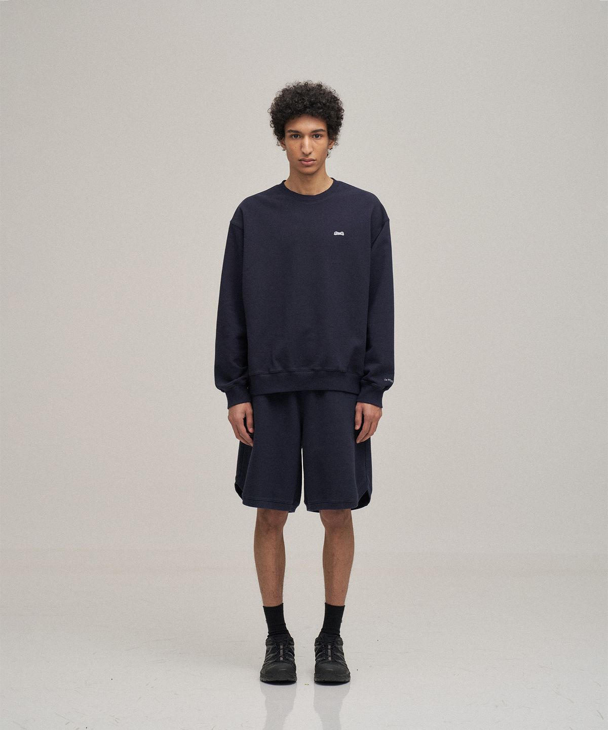 르티그레(LE TIGRE) Classic Applique sweatshirt (Navy)