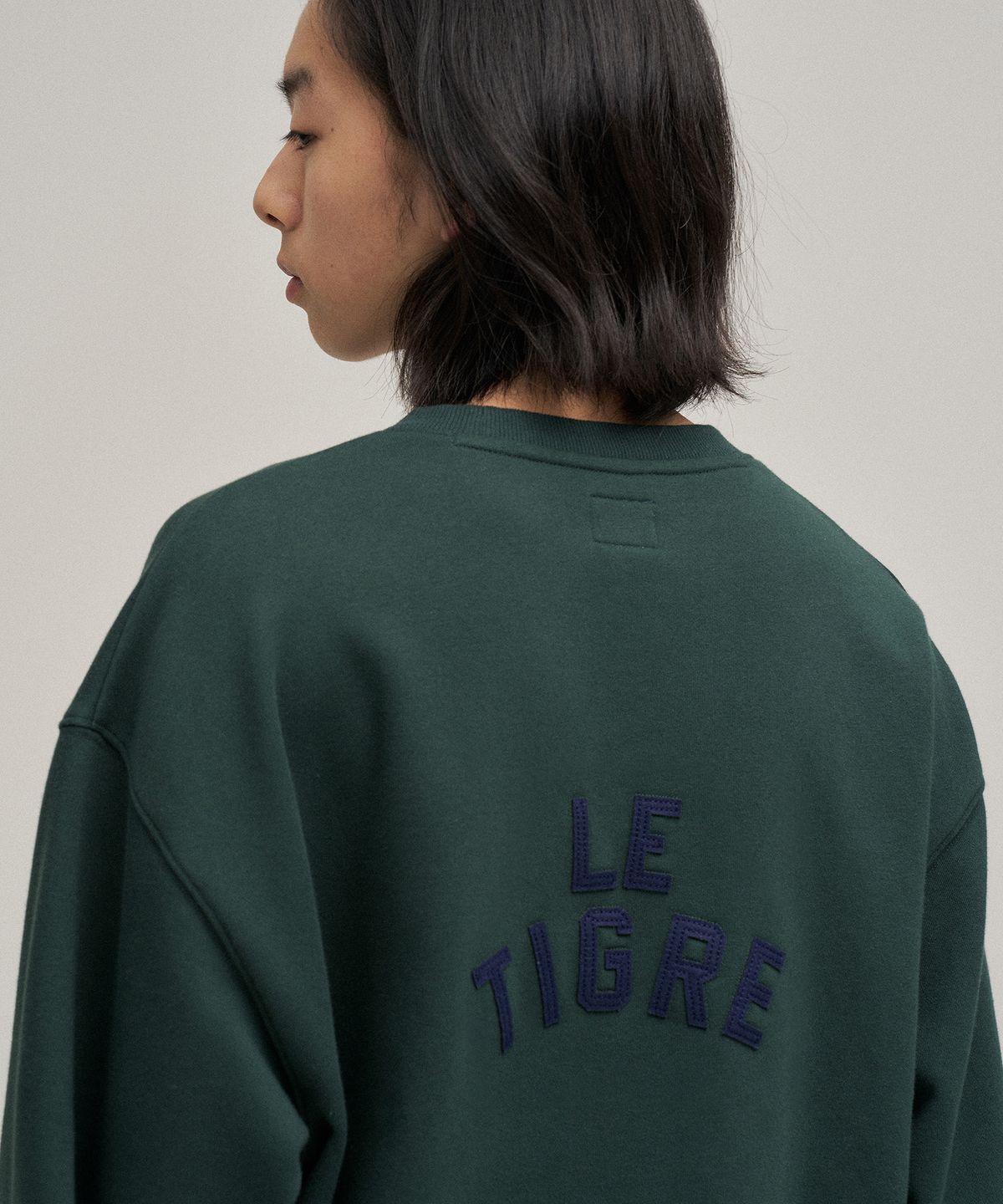 르티그레(LE TIGRE) Classic Applique sweatshirt (Forest Green)