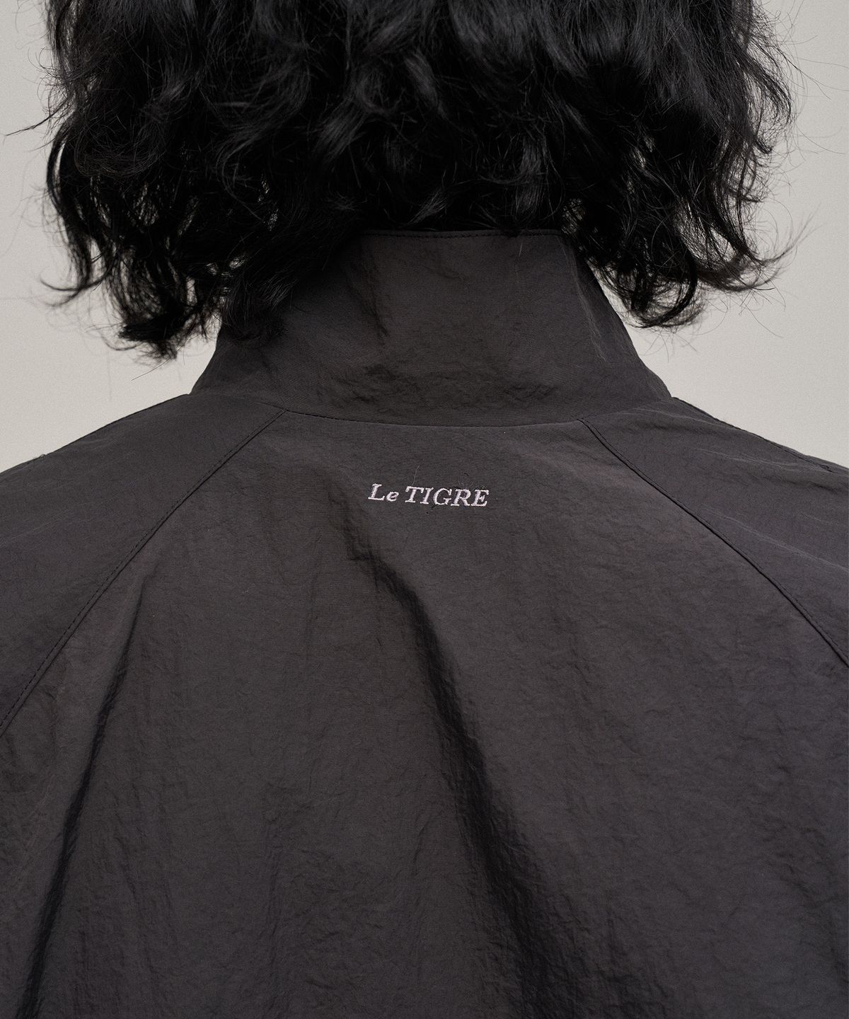 르티그레(LE TIGRE) Flow windbreaker Jacket (Charcoal)