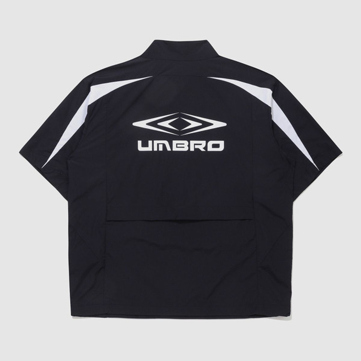 엄브로(UMBRO) 더블컷 반팔 스탠넥 아노락 블랙(UQ221SWT54)