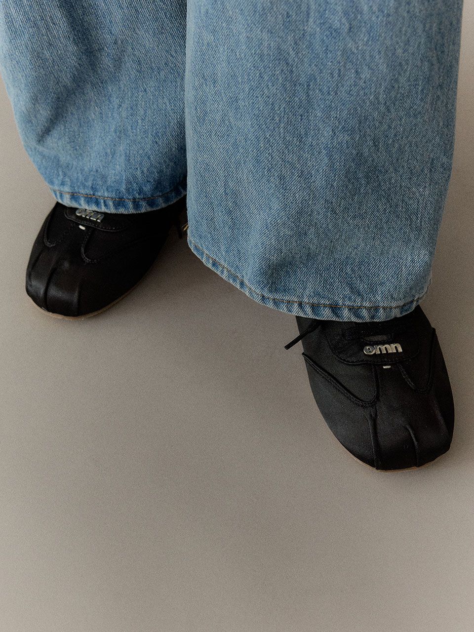 MUSINSA | OMNIPOTENT omn Satin sneakers _Black