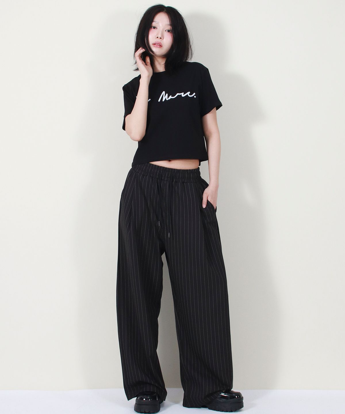 드마크(DEMARC) SOLID STRIPE WIDE PANTS BLACK