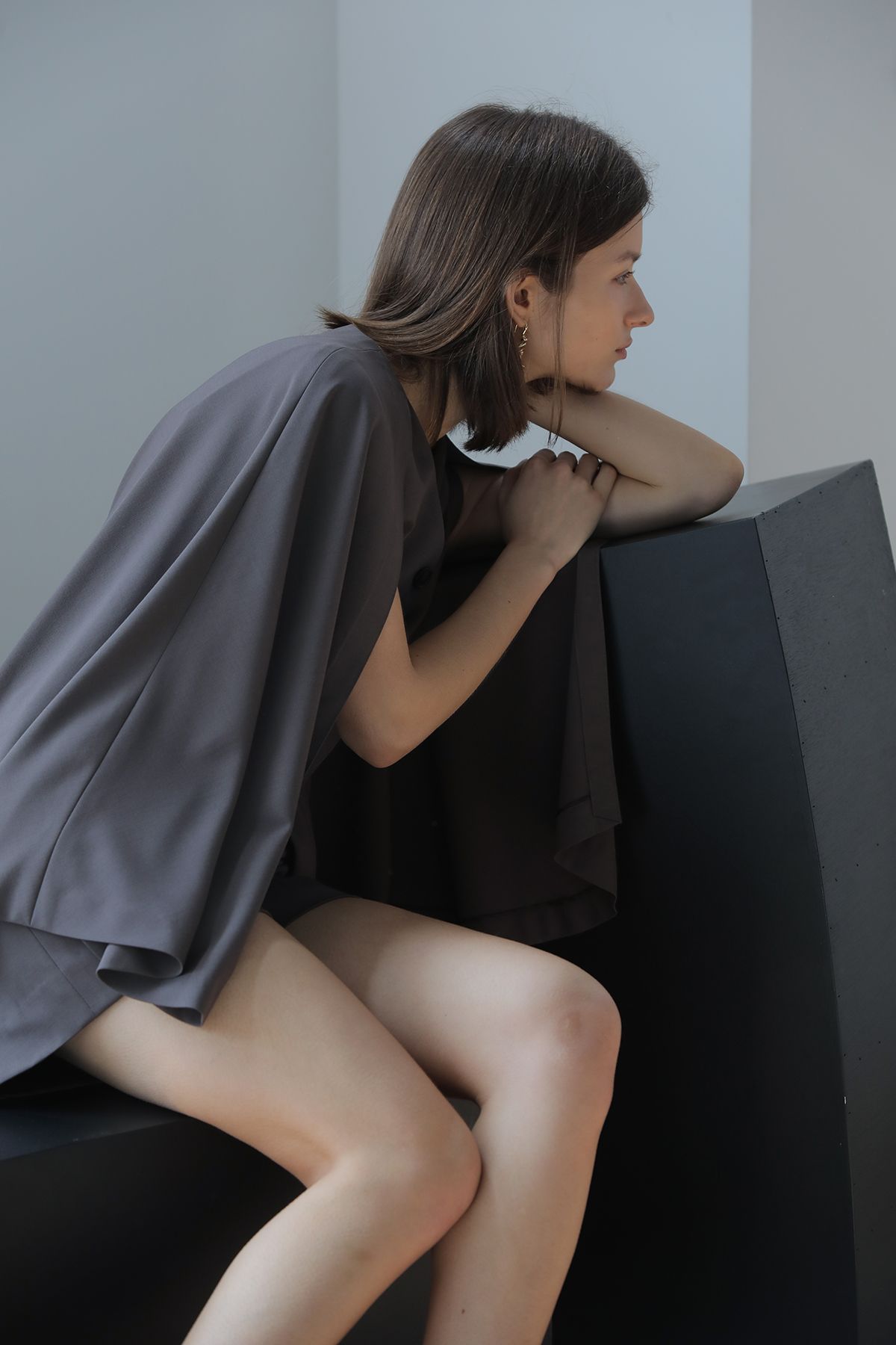 까이에(CAHIERS) V넥 케이프 셋업 자켓