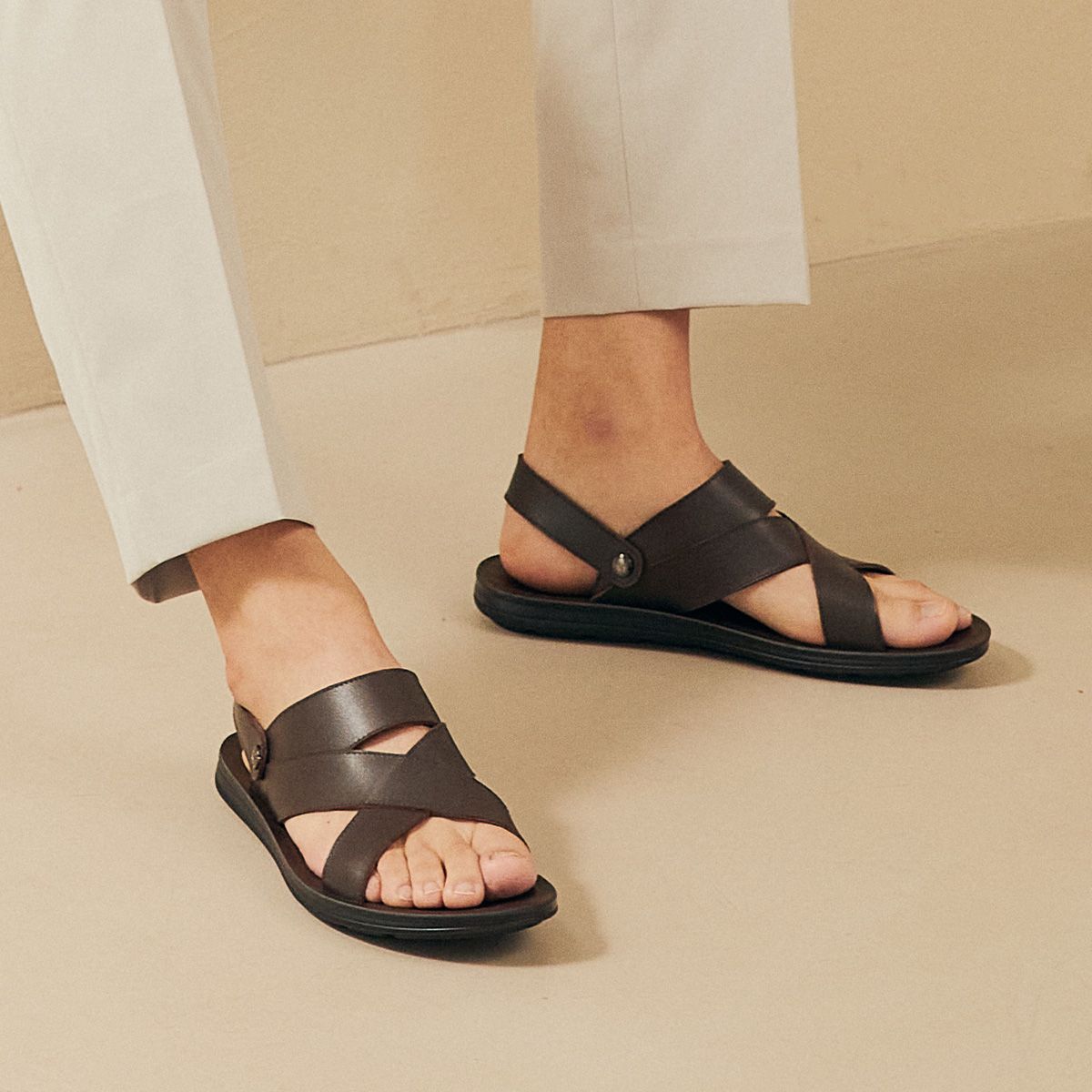 엘칸토(ELCANTO) 마쯔 남성 X스트랩 샌들 2.3cm LCMW69M526