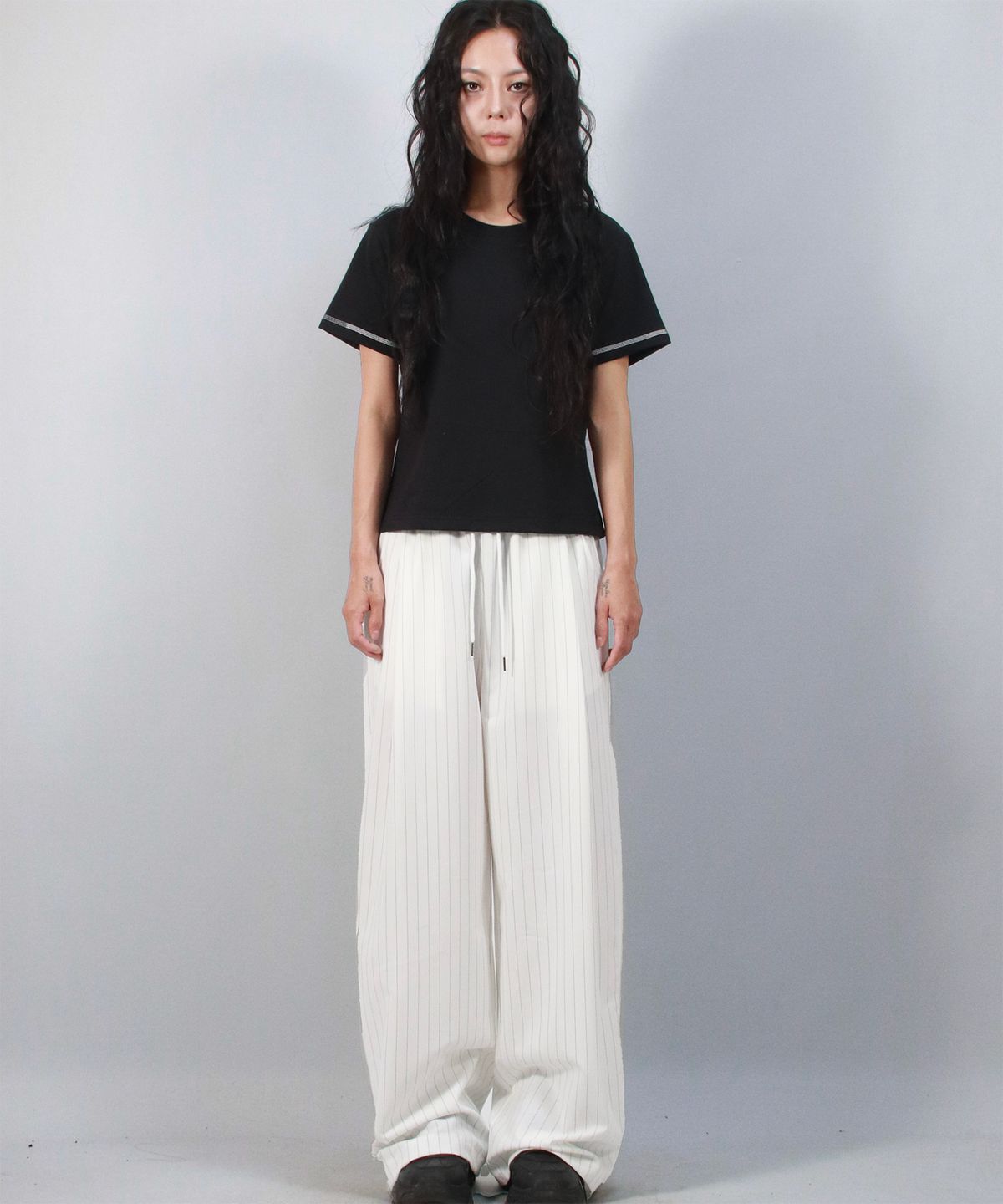 드마크(DEMARC) SOLID STRIPE WIDE PANTS WHITE