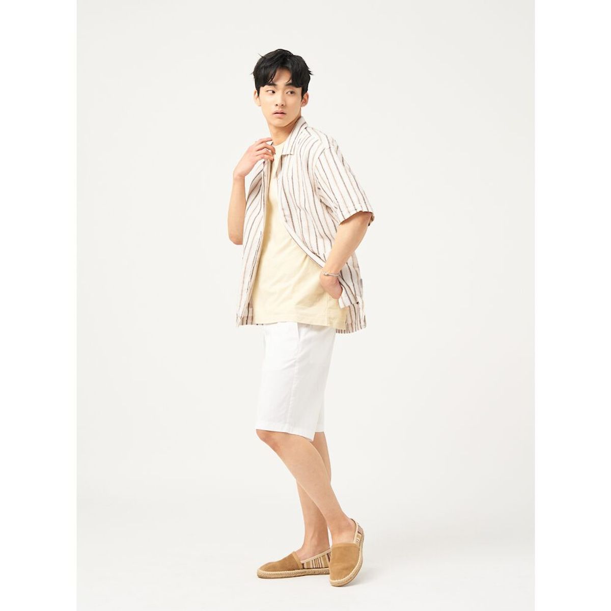 빈폴 멘(BEANPOLE MEN) 리넨 혼방 스트라이프 오픈칼라 반소매 셔츠  아이보리