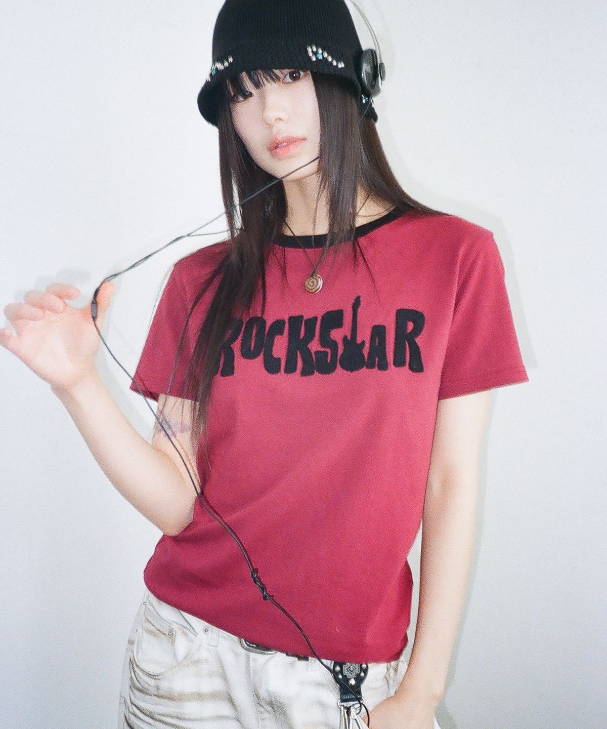 아캄(AAKAM) ROCKSTAR Boucle Half Top (Red)